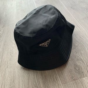 Black Bucket Hat